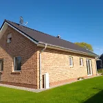 Haus Kuestenbrise - Urlaub Mit Hund An Der Kueste Mit Eigenen Garten, Sauna Und Gemuetlichen Kaminfeuer Semesterbostad Schweiburg
