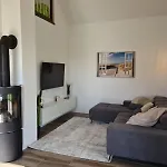 Haus Kuestenbrise - Urlaub Mit Hund An Der Kueste Mit Eigenen Garten, Sauna Und Gemuetlichen Kaminfeuer Semesterbostad