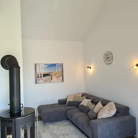 Haus Küstenbrise - Urlaub Mit Hund An Der Küste Mit Eigenen Garten, Sauna Und Gemütlichen Kaminfeuer Ferienhaus Schweiburg