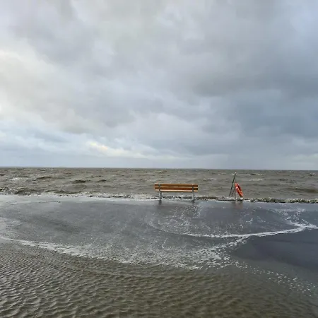 Haus Kustenbrise: Coastal Pet-friendly Retreat With Garden, Sauna, And Fireplace Holiday home