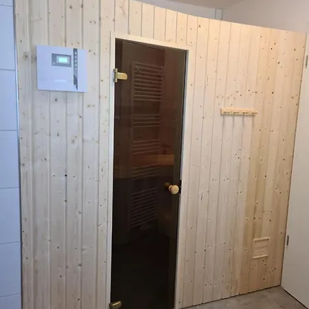 Haus Kuestenbrise - Urlaub Mit Hund An Der Kueste Mit Eigenen Garten, Sauna Und Gemuetlichen Kaminfeuer Schweiburg