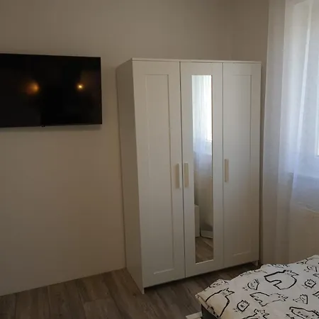 Haus Kuestenbrise - Urlaub Mit Hund An Der Kueste Mit Eigenen Garten, Sauna Und Gemuetlichen Kaminfeuer * Schweiburg