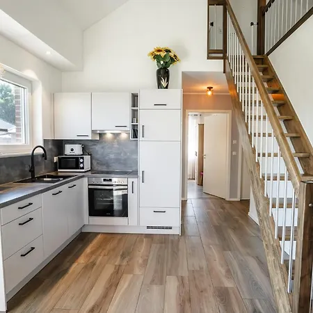 Feriehus Haus Kuestenbrise - Urlaub Mit Hund An Der Kueste Mit Eigenen Garten, Sauna Und Gemuetlichen Kaminfeuer Schweiburg