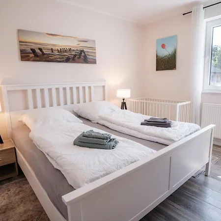 Haus Kuestenbrise - Urlaub Mit Hund An Der Kueste Mit Eigenen Garten, Sauna Und Gemuetlichen Kaminfeuer Feriehus