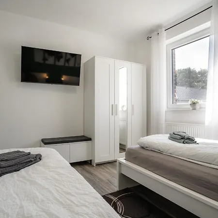 Haus Kuestenbrise - Urlaub Mit Hund An Der Kueste Mit Eigenen Garten, Sauna Und Gemuetlichen Kaminfeuer Schweiburg